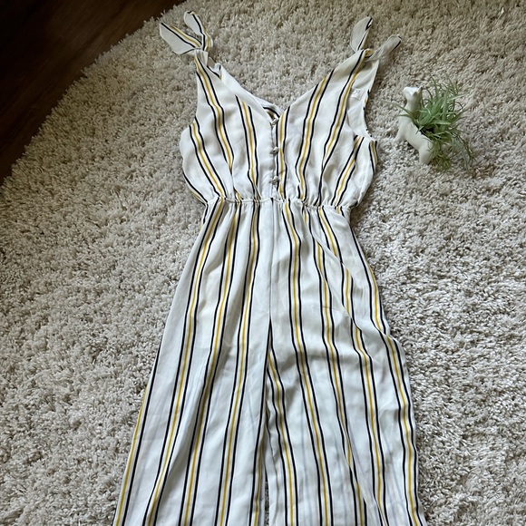 Sienna Sky long bow tie striped yellow summer beautiful jumpsuit romper bodysuit - Picture 2 of 5